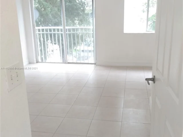 7991 NW 8th St # 111, Miami FL 33126