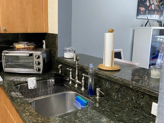 7991 NW 8th St # 110, Miami FL 33126