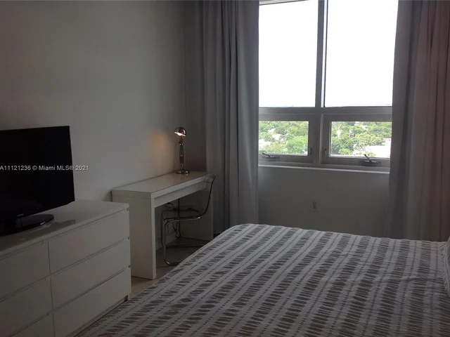 3250 NE 1st Ave # 909, Miami FL 33137