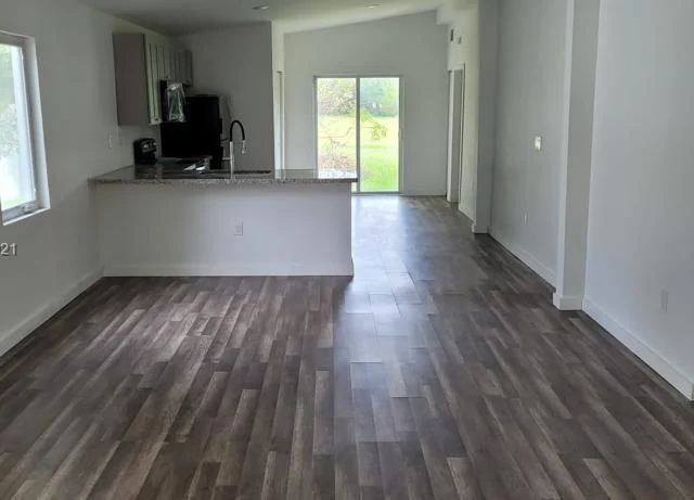 700 NW 17th Ter, Pompano Beach FL 33069