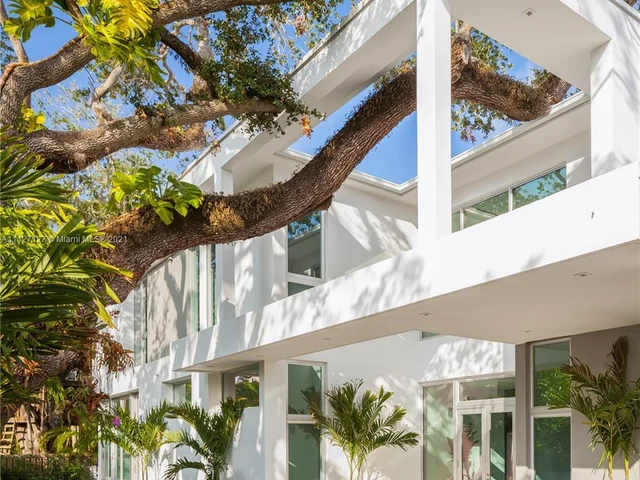 2769 SW 22nd Ave, Miami FL 33133