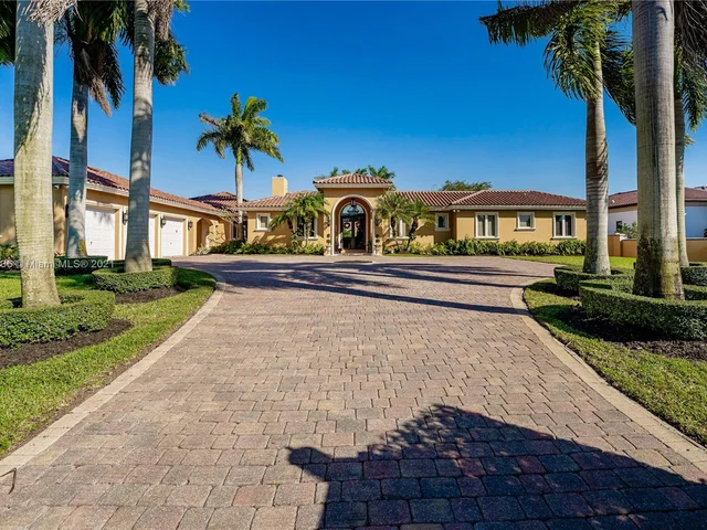 301 NW 127th Ave, Miami FL 33182