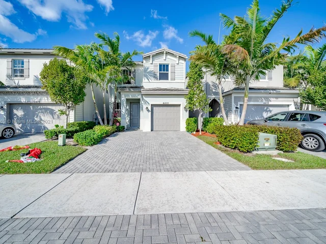 4421 NW 48th Ter, Tamarac FL 33319