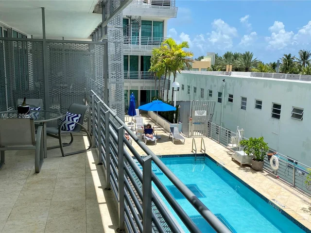 1437 Collins Ave # 303, Miami Beach FL 33139