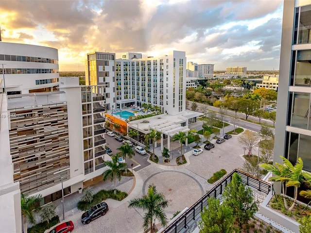 2960 NE 207th St # 808, Aventura FL 33180