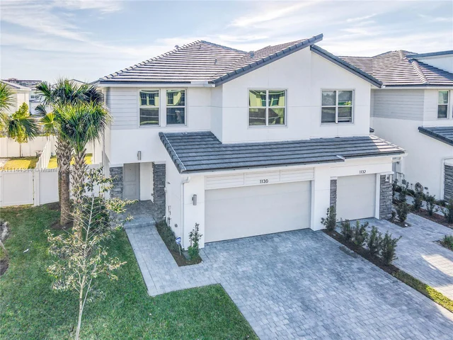 1130 Rio Ct, Deerfield Beach FL 33064