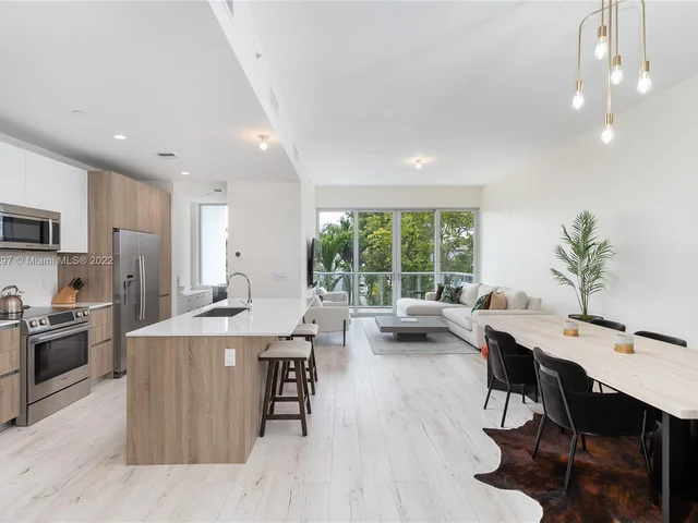 529 SW 11th St # 204, Miami FL 33129