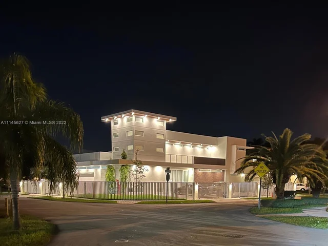 2825 SW 137th Path, Miami FL 33175