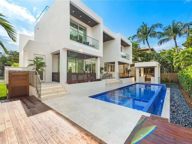 201 Buttonwood Dr, Key Biscayne FL 33149