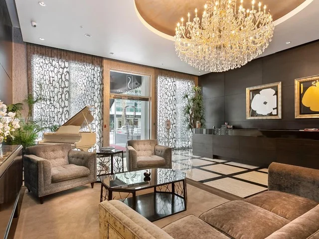 100 S EOLA DR # 1205, Orlando FL 32801