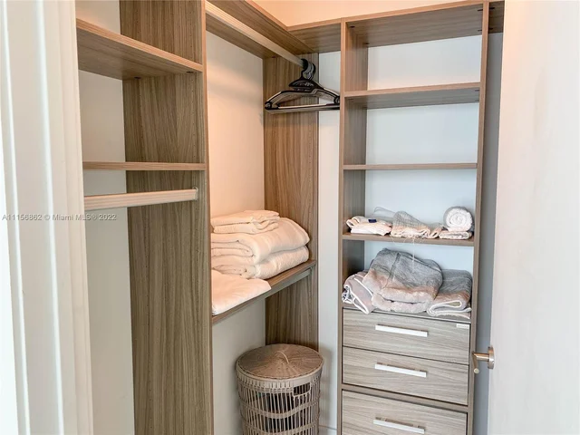 2900 NE 7th Ave # 1405, Miami FL 33137