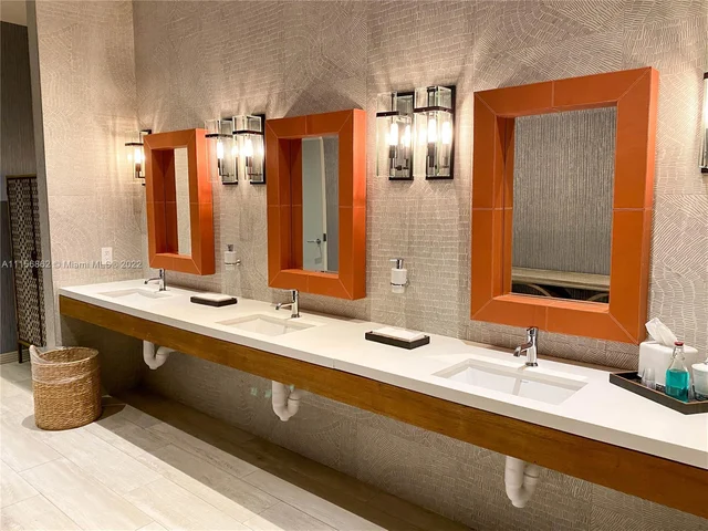 2900 NE 7th Ave # 1405, Miami FL 33137