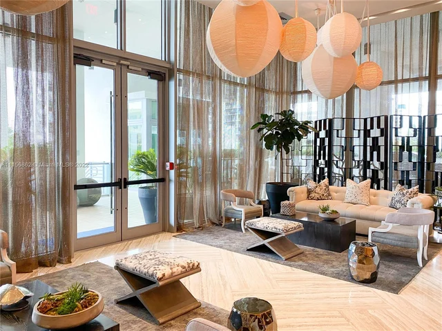 2900 NE 7th Ave # 1405, Miami FL 33137