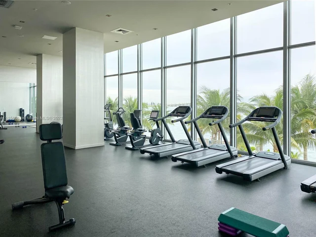 2900 NE 7th Ave # 1405, Miami FL 33137