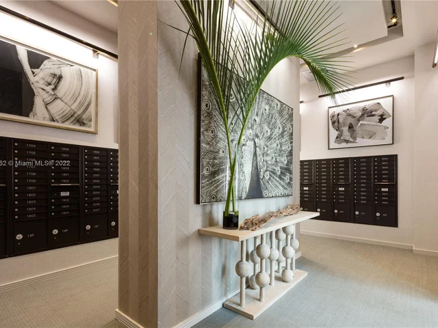 2900 NE 7th Ave # 1405, Miami FL 33137