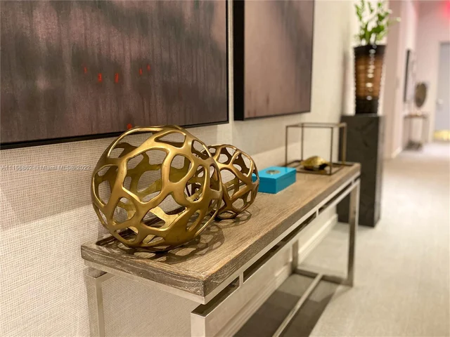 2900 NE 7th Ave # 1405, Miami FL 33137