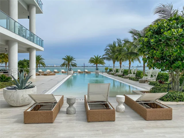 2900 NE 7th Ave # 1405, Miami FL 33137