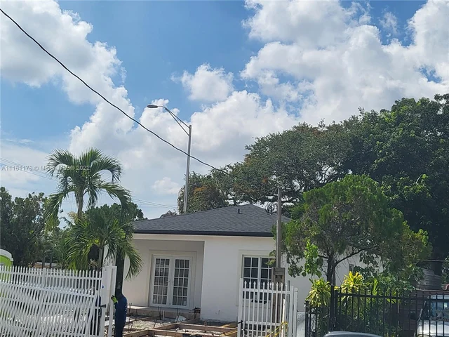 2200 NW 153rd St, Miami Gardens FL 33054