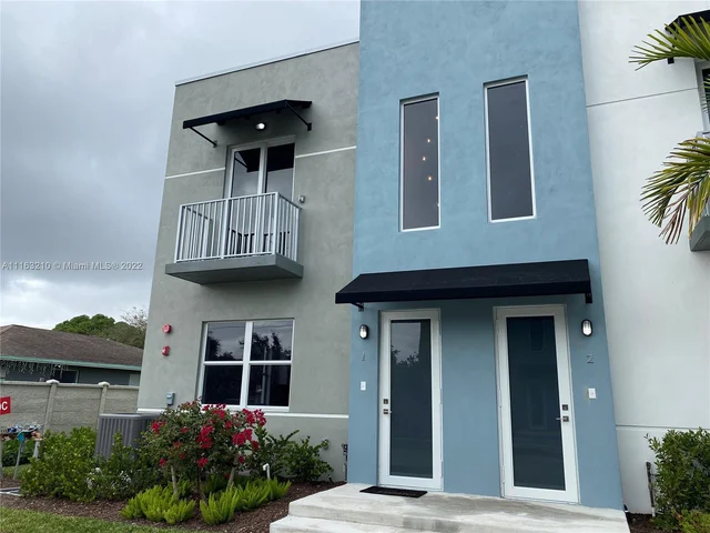 405 NE 35th Ct # 1, Oakland Park FL 33334