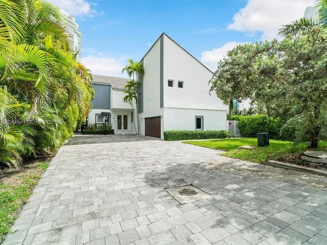 201 Atlantic Ave, Sunny Isles Beach FL 33160