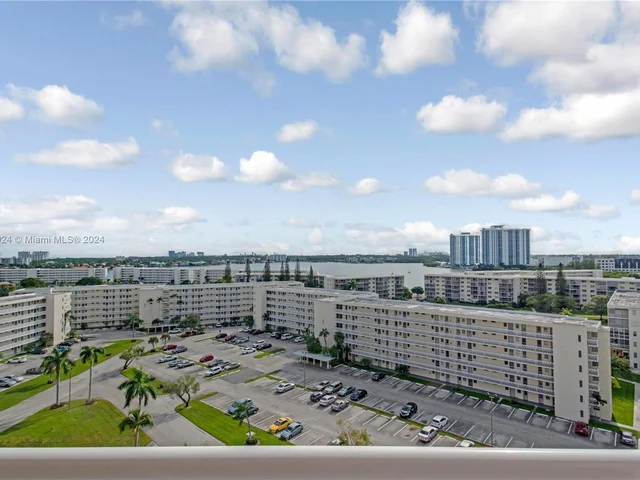 18011 Biscayne Blvd # 1105, Aventura FL 33160