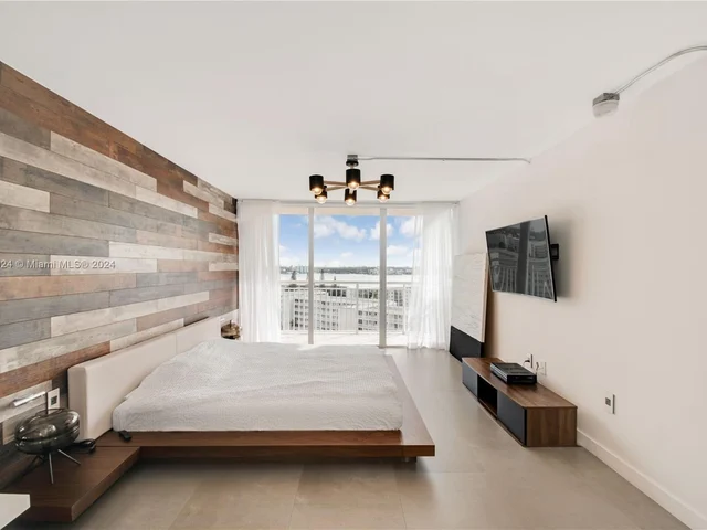 18011 Biscayne Blvd # 1105, Aventura FL 33160