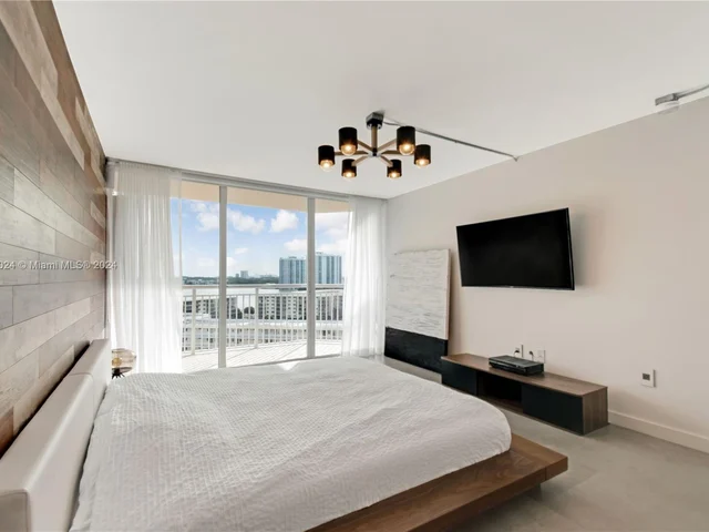 18011 Biscayne Blvd # 1105, Aventura FL 33160