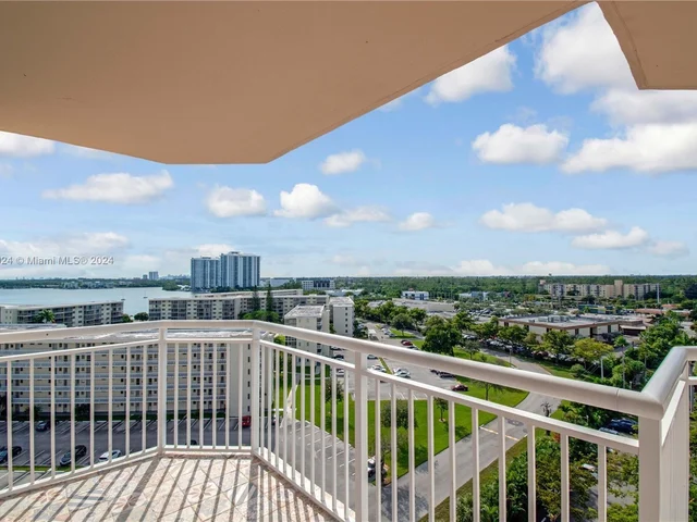 18011 Biscayne Blvd # 1105, Aventura FL 33160