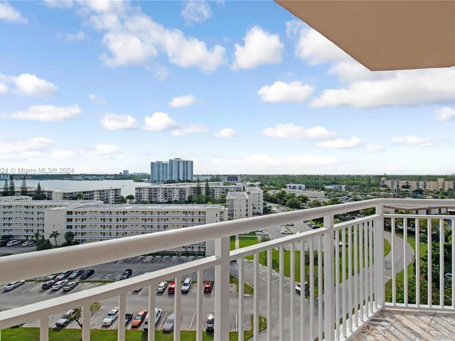 18011 Biscayne Blvd # 1105, Aventura FL 33160