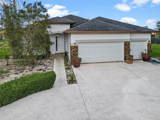 20751 SW 248th St, Homestead FL 33031