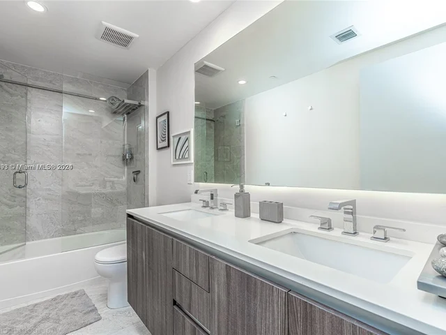 488 NE 18th St # 3911, Miami FL 33132