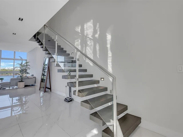 2870 N Ocean Dr # 2870, Hollywood FL 33019