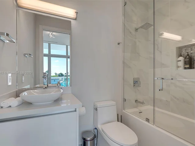 2870 N Ocean Dr # 2870, Hollywood FL 33019