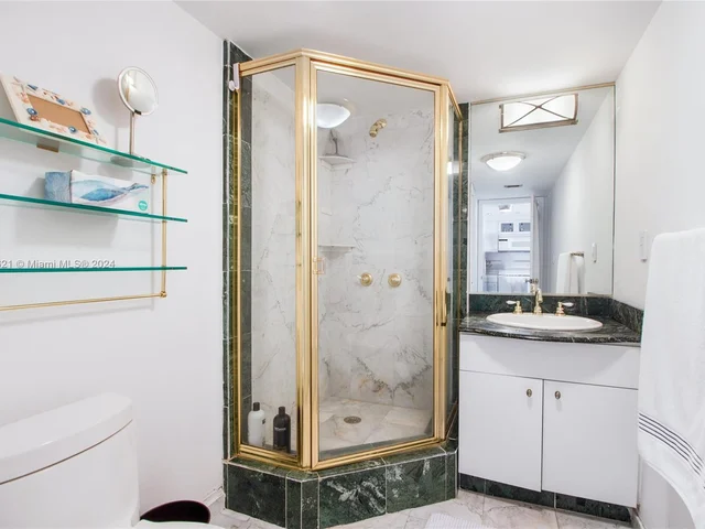 2555 Collins Ave # 2307, Miami Beach FL 33140