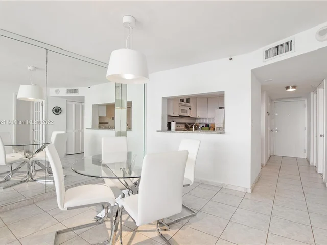 2555 Collins Ave # 2307, Miami Beach FL 33140