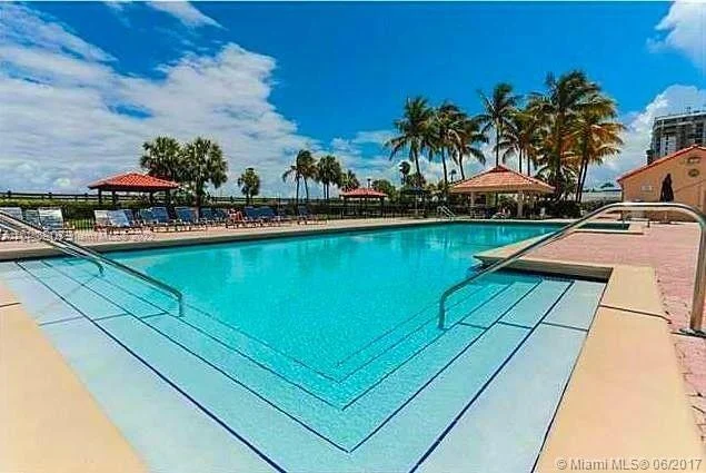2555 Collins Ave # 2307, Miami Beach FL 33140