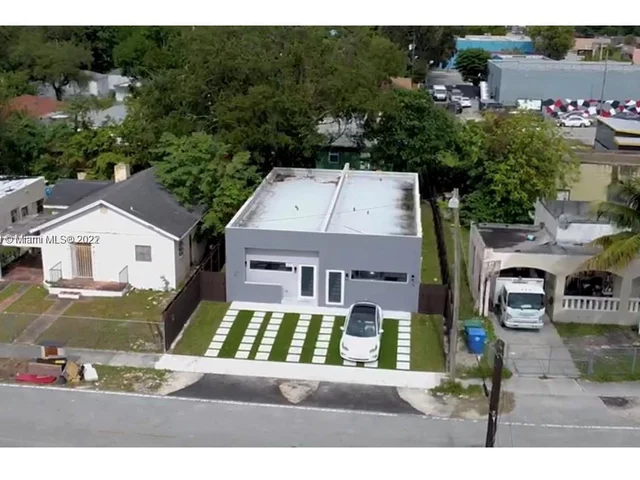 1725 NW 47th St # 1725A, Miami FL 33142