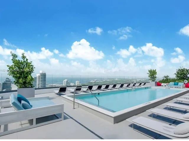 45 SW 9Th Street # 4303, Miami FL 33130