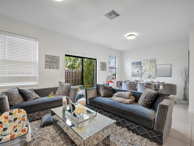 21400 NE 2nd Ct # 21400, Miami FL 33179