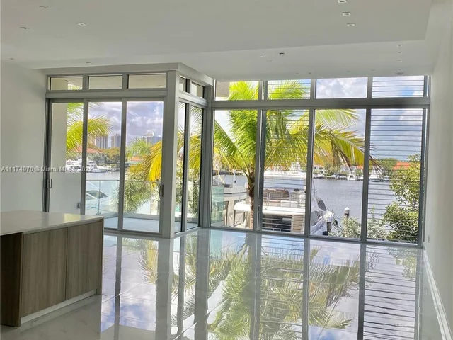 3750 Yacht Club Dr., Aventura FL 33180