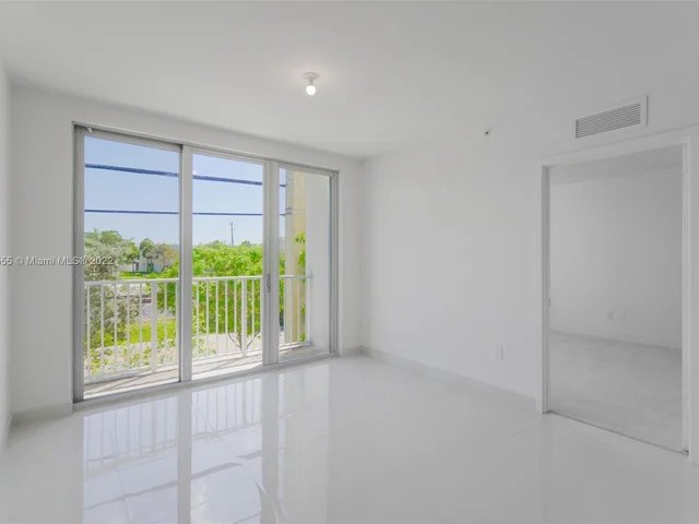2651 NE 212th Ter # 205, Miami FL 33180