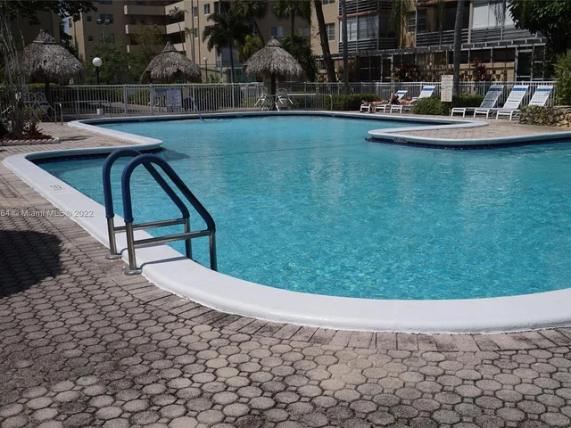 408 NW 68th Ave # 201, Plantation FL 33317