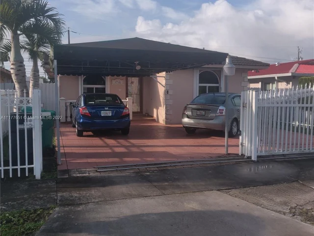 6746 SW 15th St, Miami FL 33144