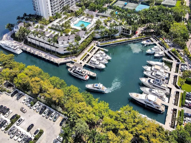 3201 NE 183rd St, Aventura FL 33160