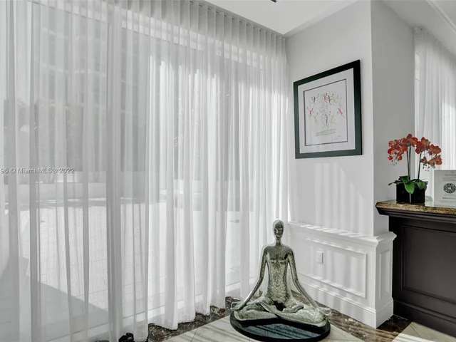 3201 NE 183rd St, Aventura FL 33160