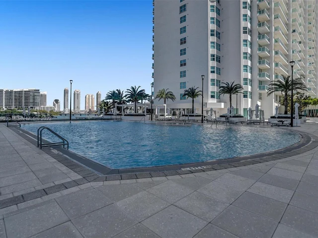 3201 NE 183rd St, Aventura FL 33160