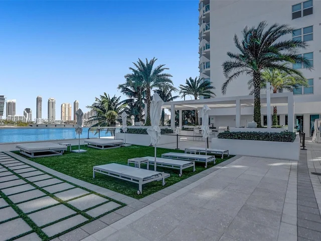 3201 NE 183rd St, Aventura FL 33160