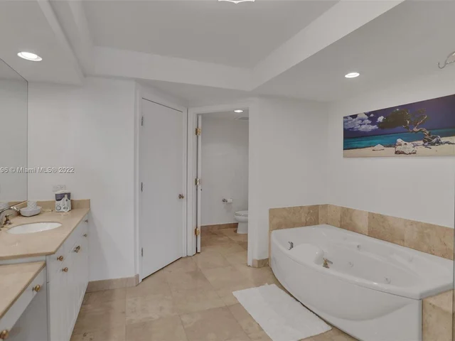 3201 NE 183rd St, Aventura FL 33160