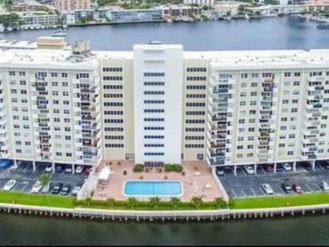 401 Golden Isles Dr # 1108, Hallandale Beach FL 33009