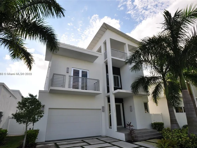 3421 NW 84th Ave, Doral FL 33122